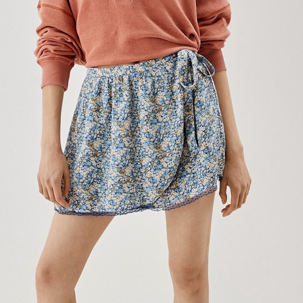 NWT American Eagle Floral Wrap Mini Skirt